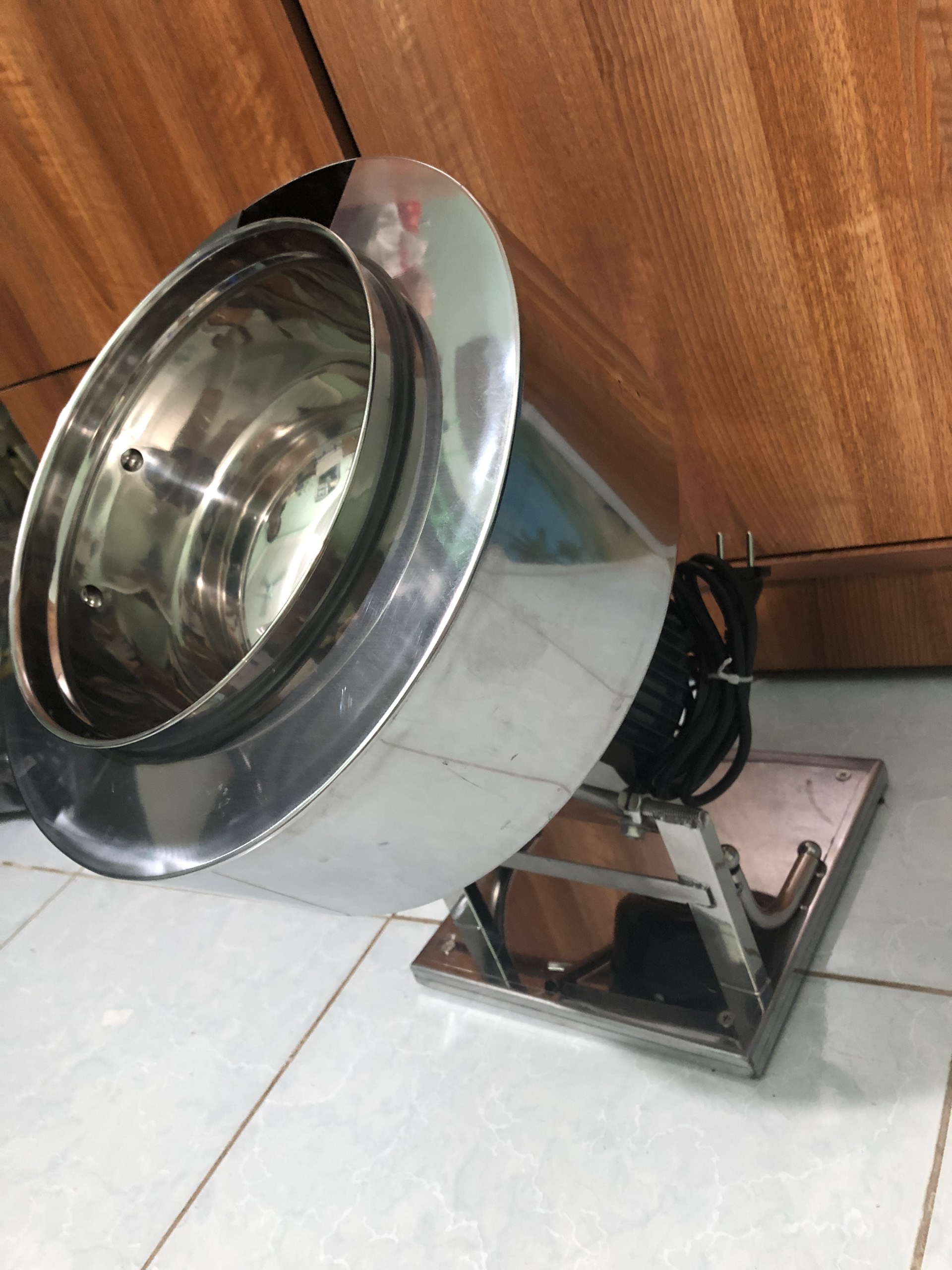 Máy làm giò bò, chả bò, bò viên, cá viên, giò lụa, chả lụa cực dẻo dai thơm ngon. Máy xay INox nồi 2 lớp tản nhiệt
