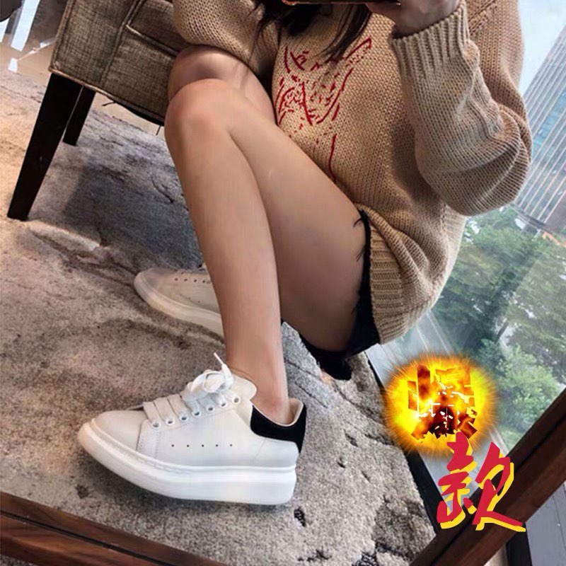 Giầy thể thao gót đen MCC nữ