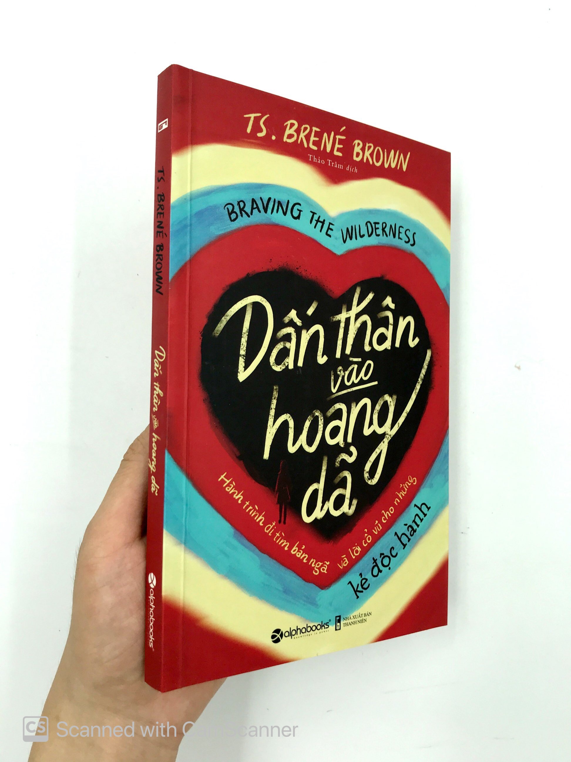Sách - Dấn Thân Vào Hoang Dã 99k