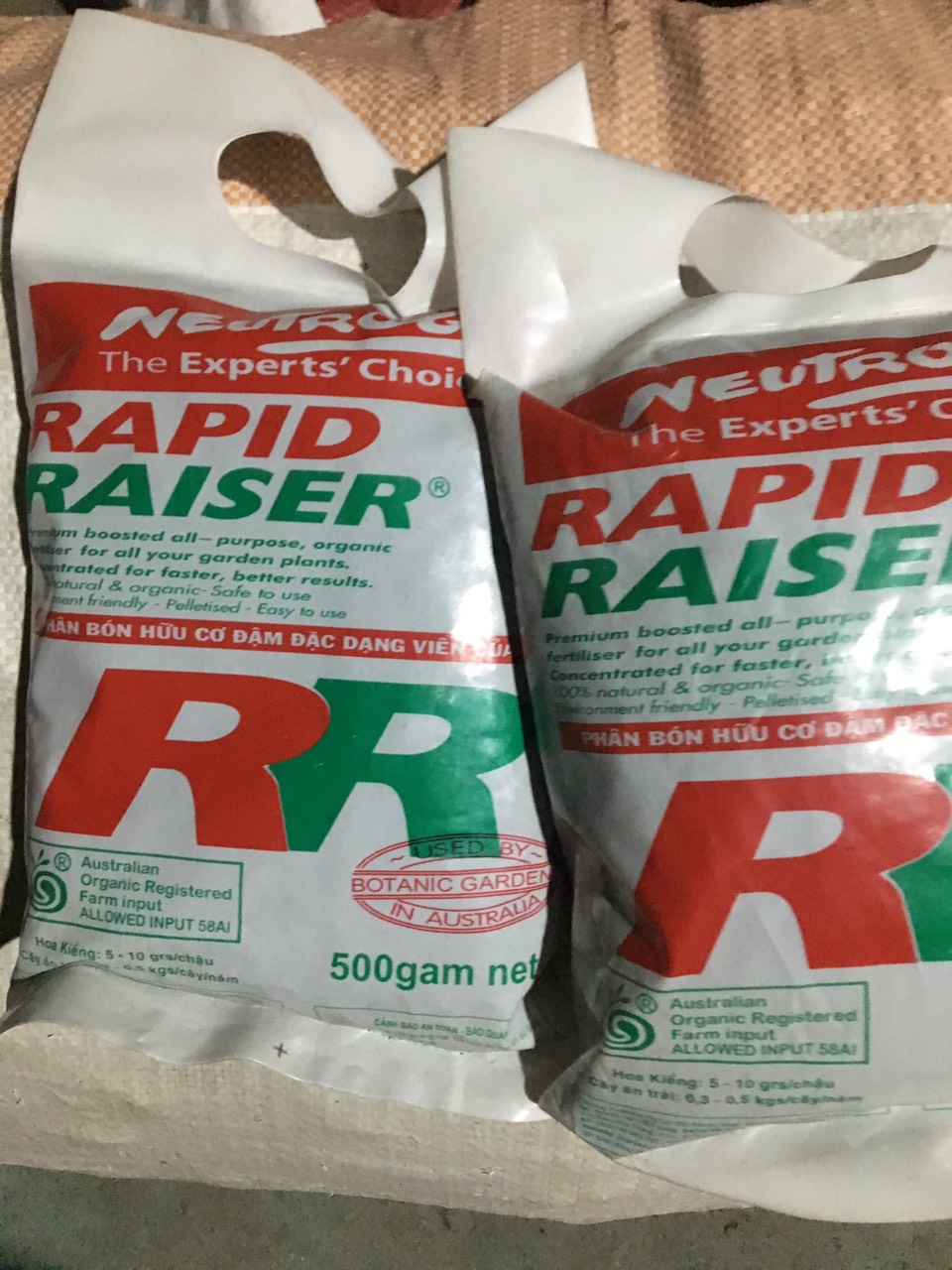 PHÂN HỮU CƠ TAN CHẬM RAPID RAISER GÓI 500GR