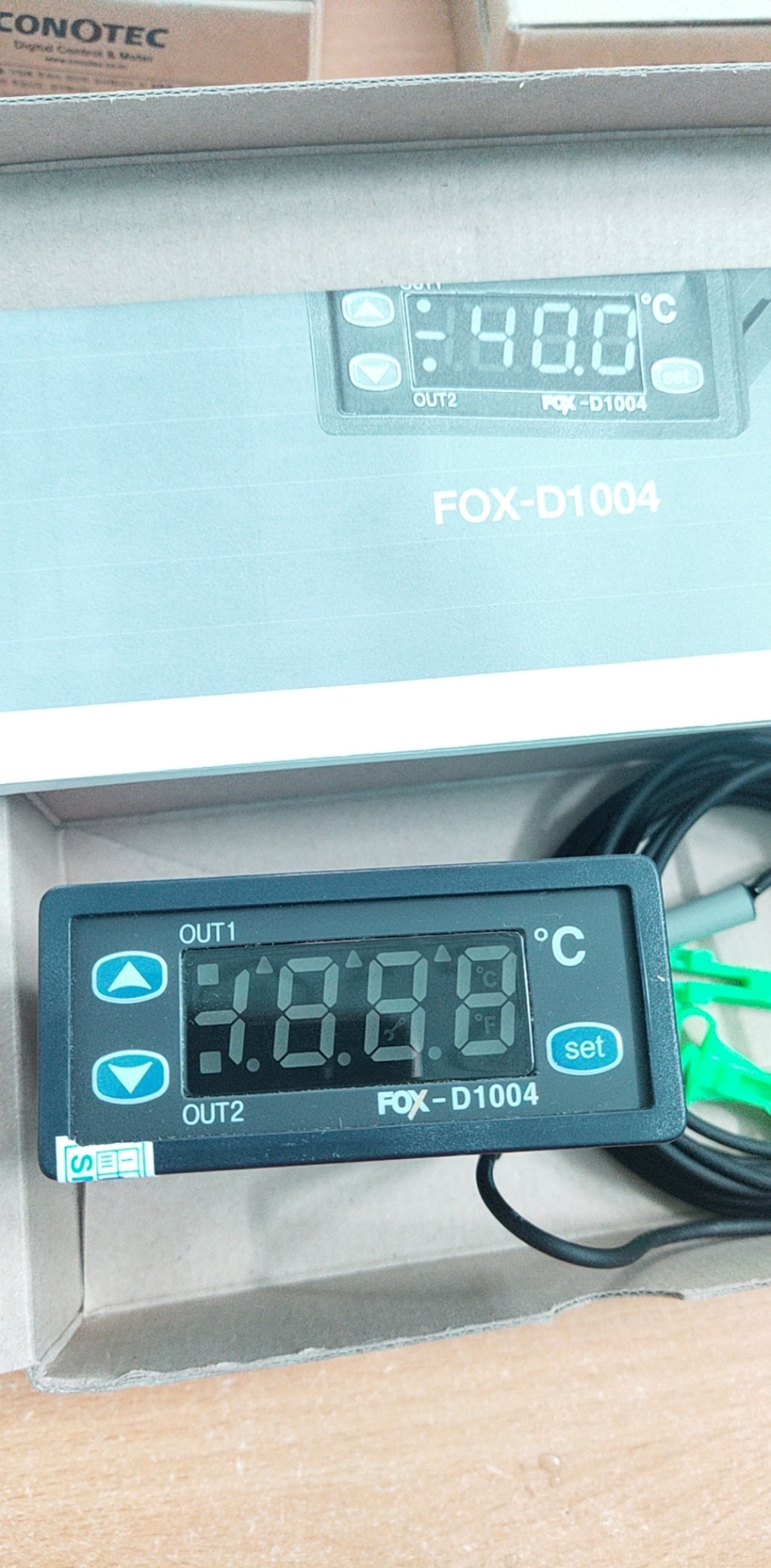 Bộ điều khiển nhiệt độ FOX D1004( DSFOX XD20 2OUT)