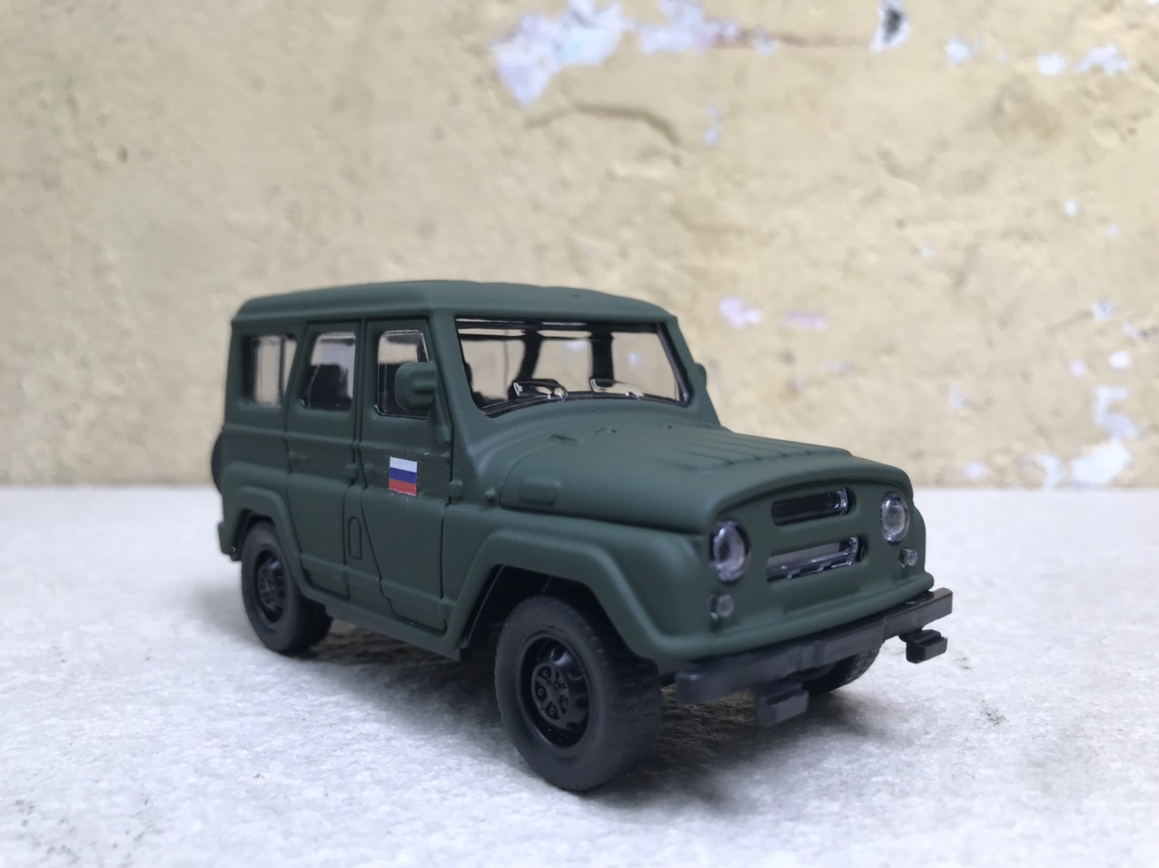 Mô hình xe Quân sự Gaz 3308 Thùng bạt 1:36