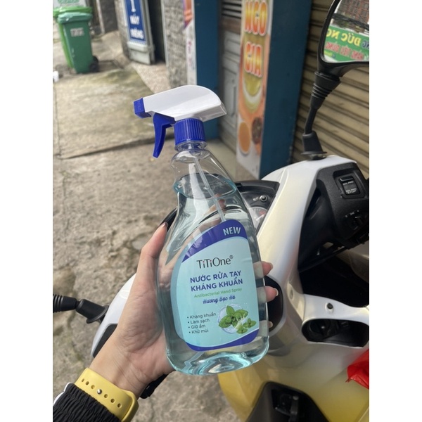 Xịt rửa tay kháng khuẩn TiTiOne 580ml