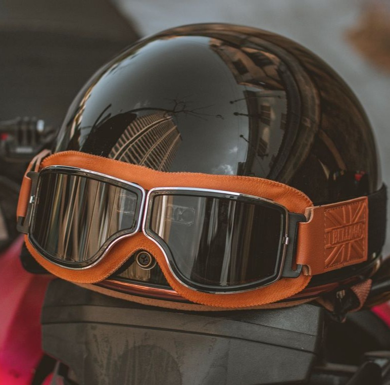 Kính Dây Gẵn Mũ Bảo Hiểm BULLDOG B9 (SP KHÔNG BAO GỒM MŨ) - Bikersaigon