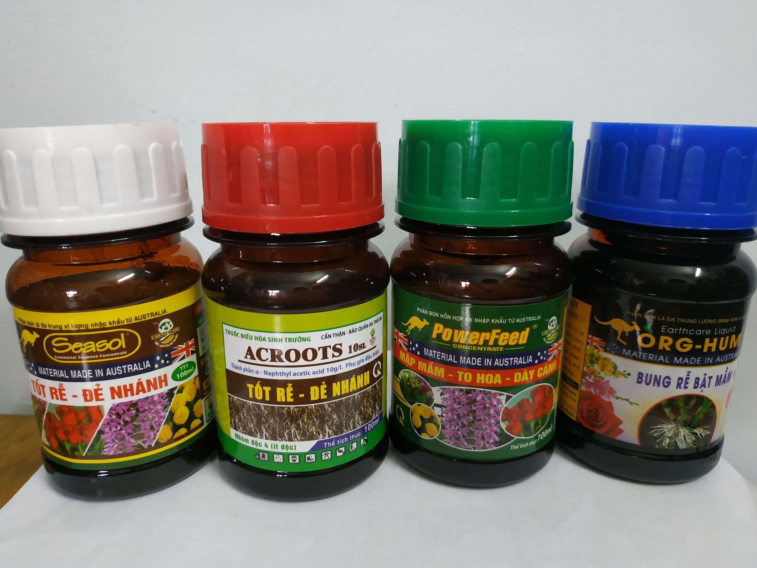 Bộ tứ siêu đẳng dành cho hoa lan (Org hum+acroots+power feed+seasol) - chai 100ml