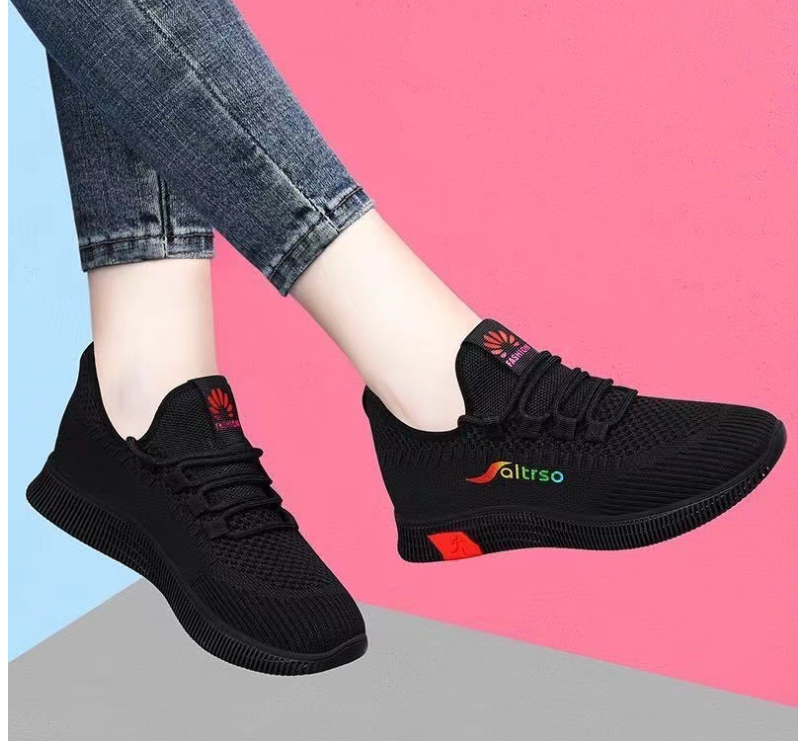 Giày sneaker nữ chất liệu vải giá rẻ