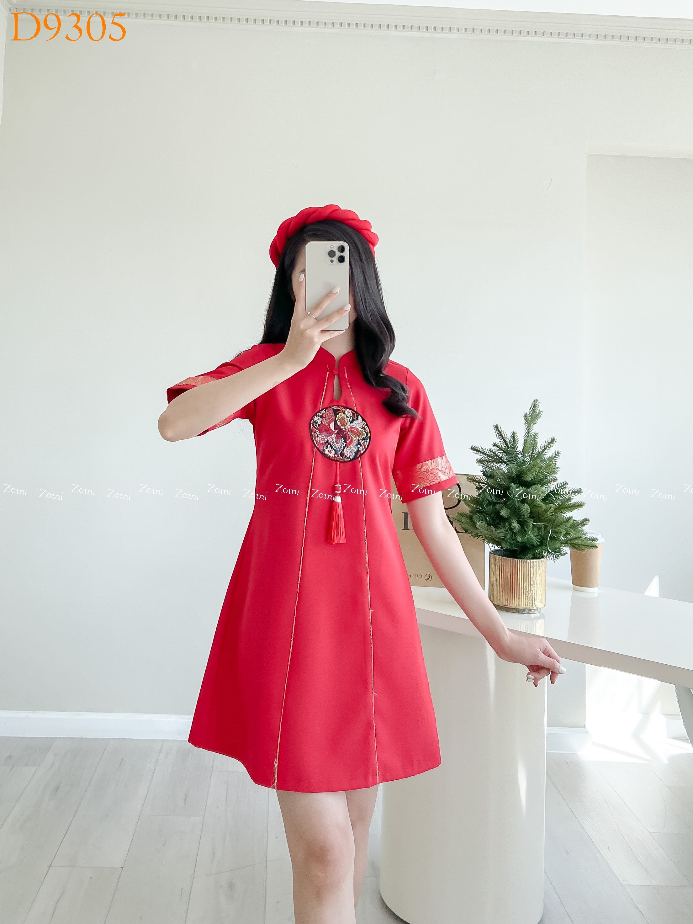Đầm gấm đỏ áo dài cách tân nữ thêu hoa văn cao cấp ZOMI D9305