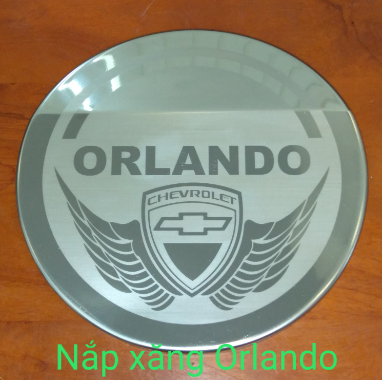 Ốp inox nắp bình xăng chevrolet orlando