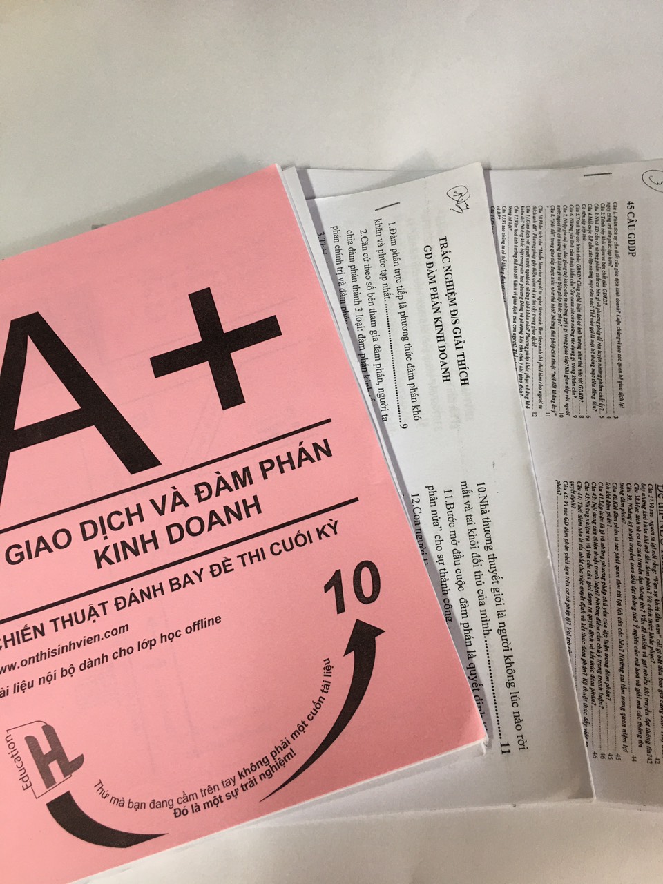 Giao dịch đàm phán kinh doanh
