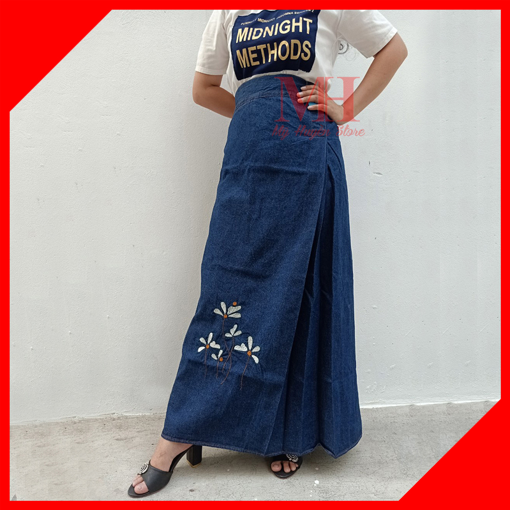 Chân Váy Chống Nắng Jean Chất Liệu Cotton Dày Dặn Và Mềm Mại Thêu Hoa Cánh Trắng Có Nút Bấm Chắc Chắn Mỹ Huyền Store