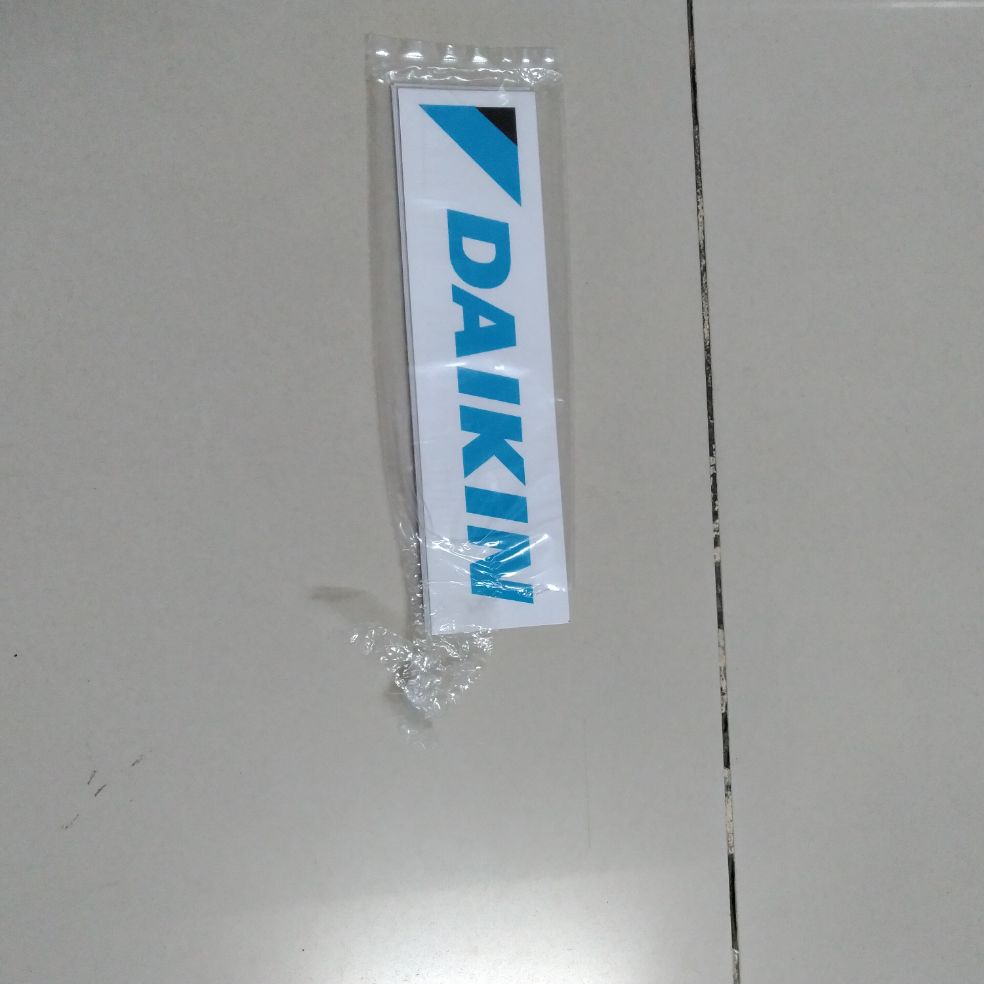 Tem đuôi daikin