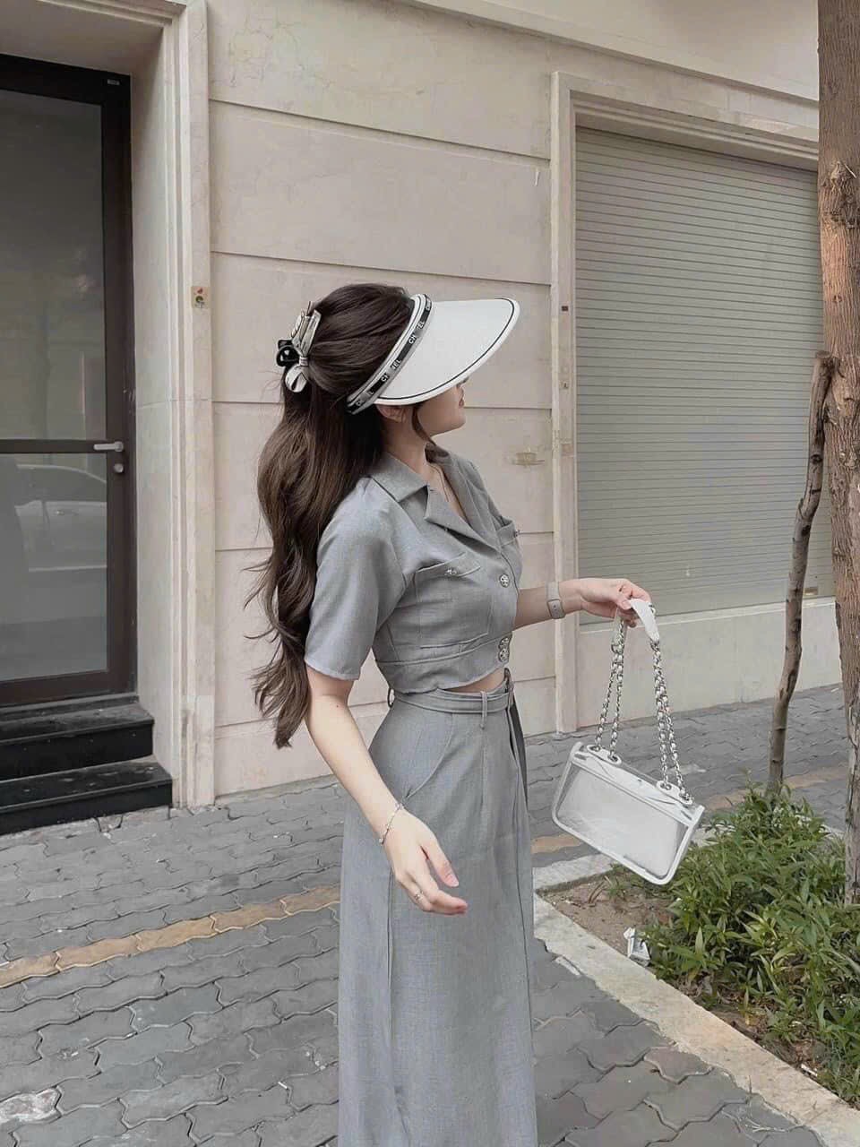 SET ÁO CỔ SƠ MI VÀ CHÂN VÁY XẺ TÀ