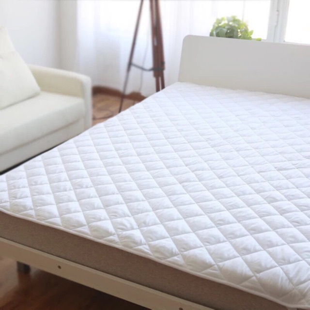 Tấm trải topper bảo vệ đệm cao cấp màu trắng tinh