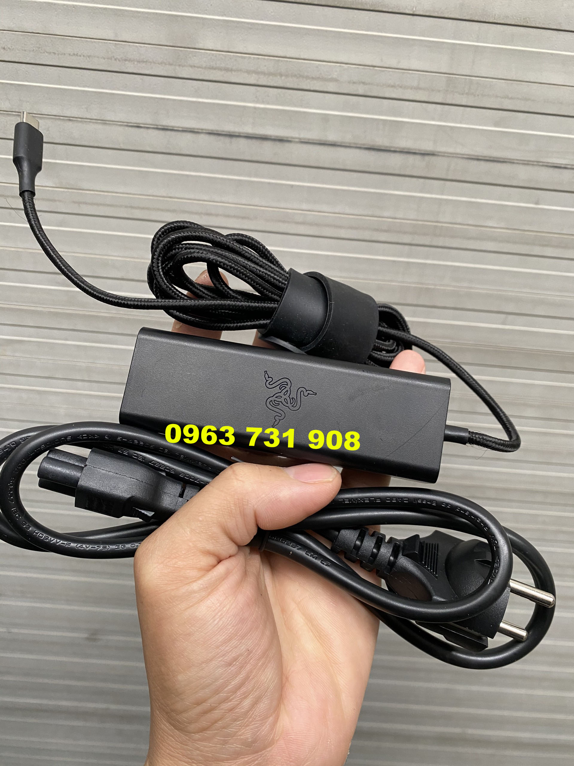 Sac laptop Razer 65w type C zin bóc máy