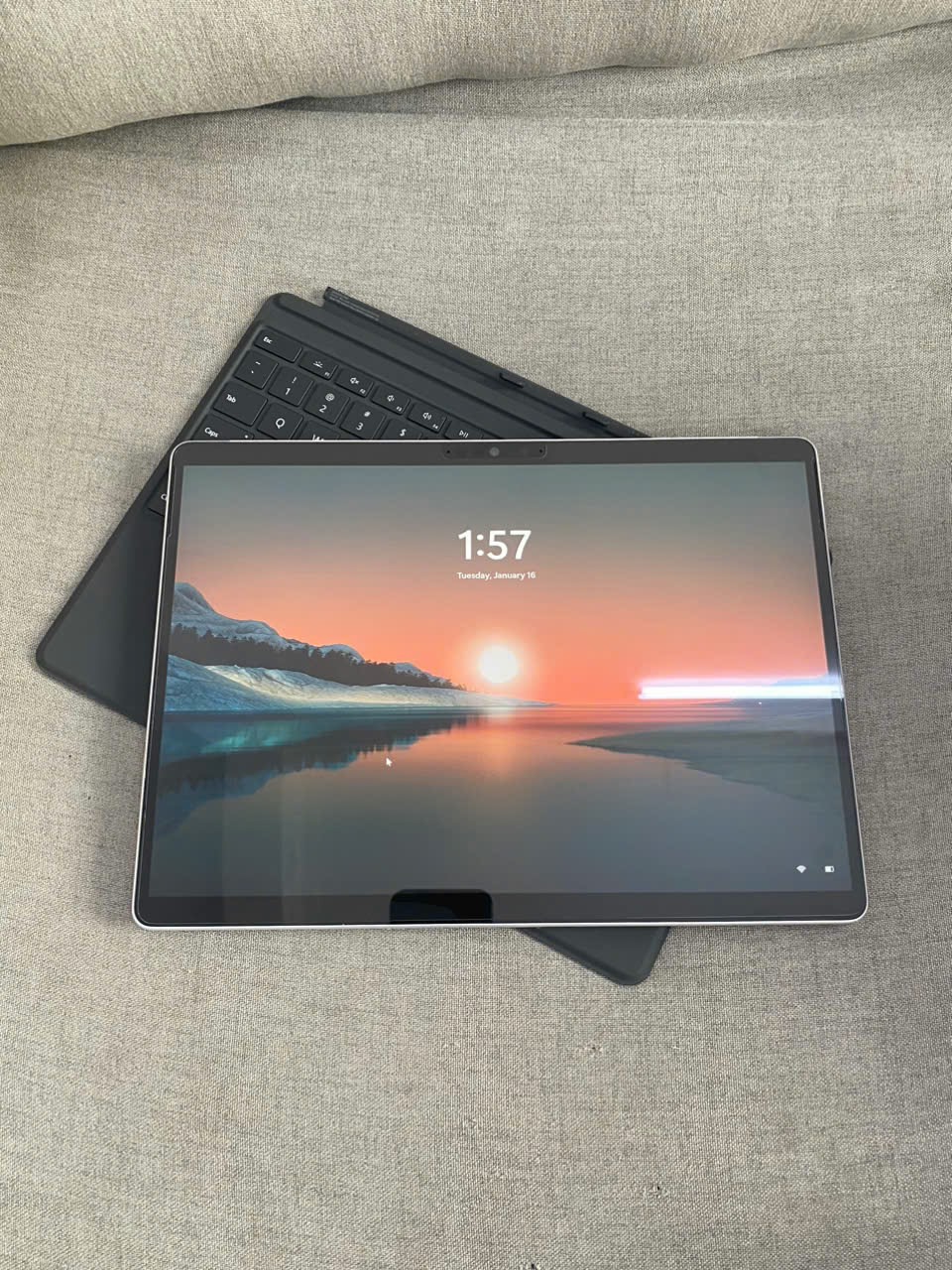Laptop 2 trong 1 Microsotf Surface Pro 8 đẳng cấp doanh nhân