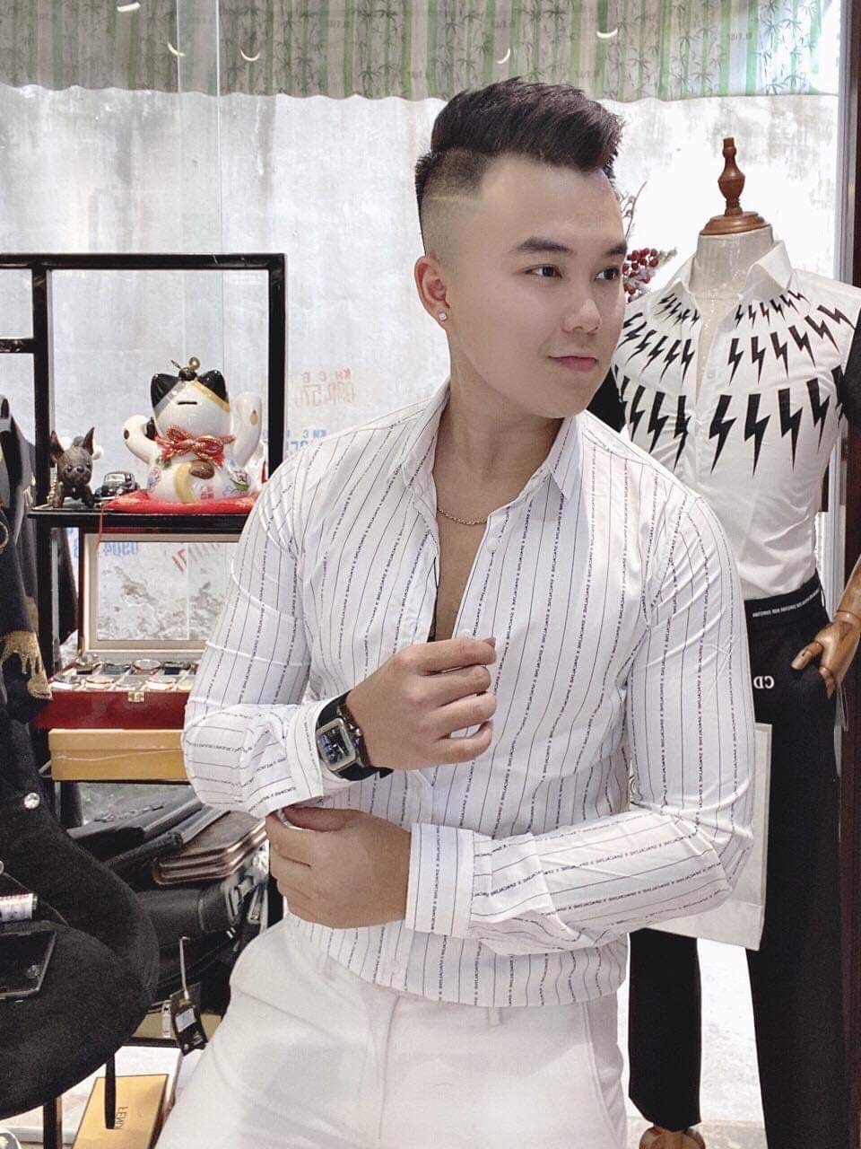 Áo sơ mi kẻ sọc tay dài from dáng ôm đep .(hot)