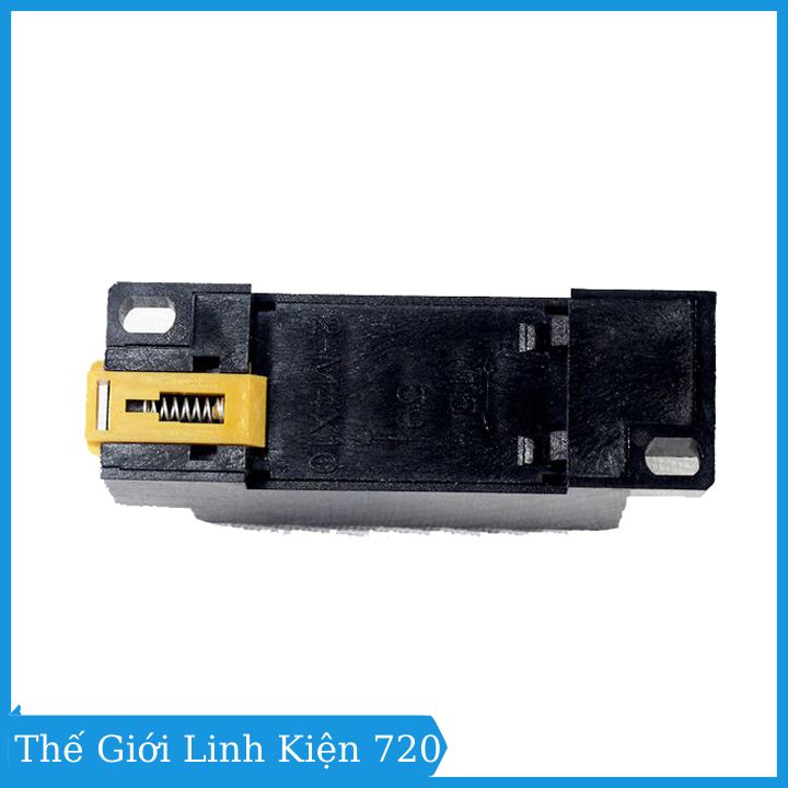 Đế Relay Omron 8P PTF-8A