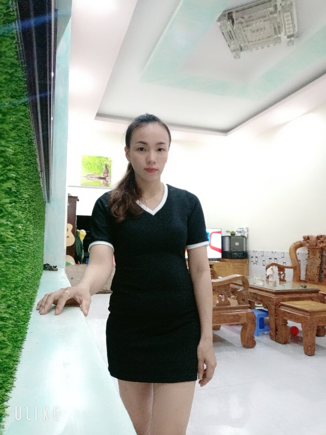 Đầm Body Cổ Tim Phối Viền Trắng