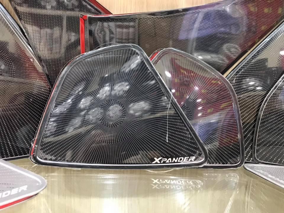 Ốp màng loa titan cho xe MItsu Xpander 2018-2019