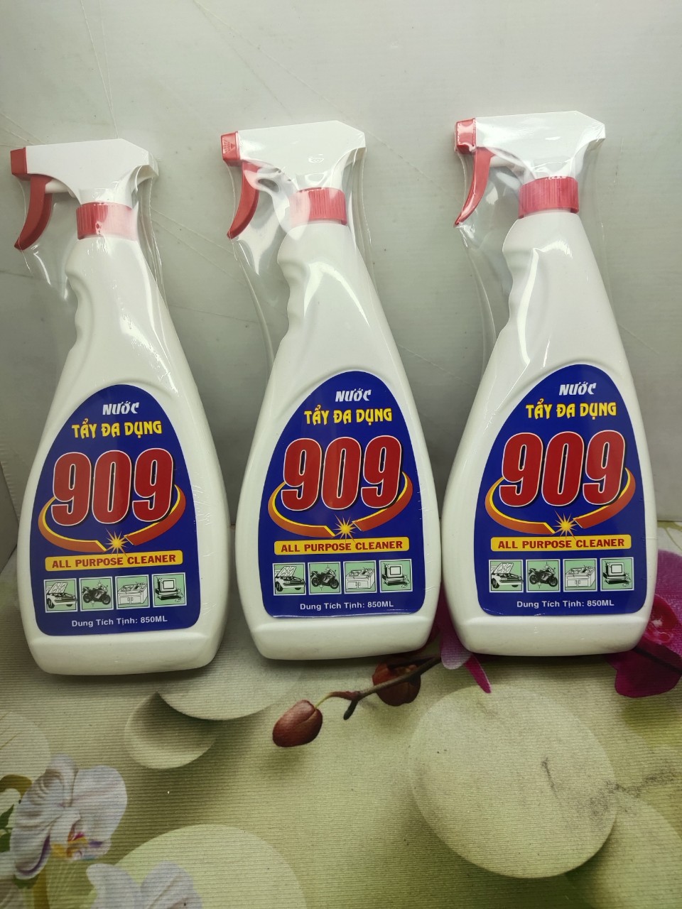 thùng chai tẩy đa năng 909 ( 1 thùng )