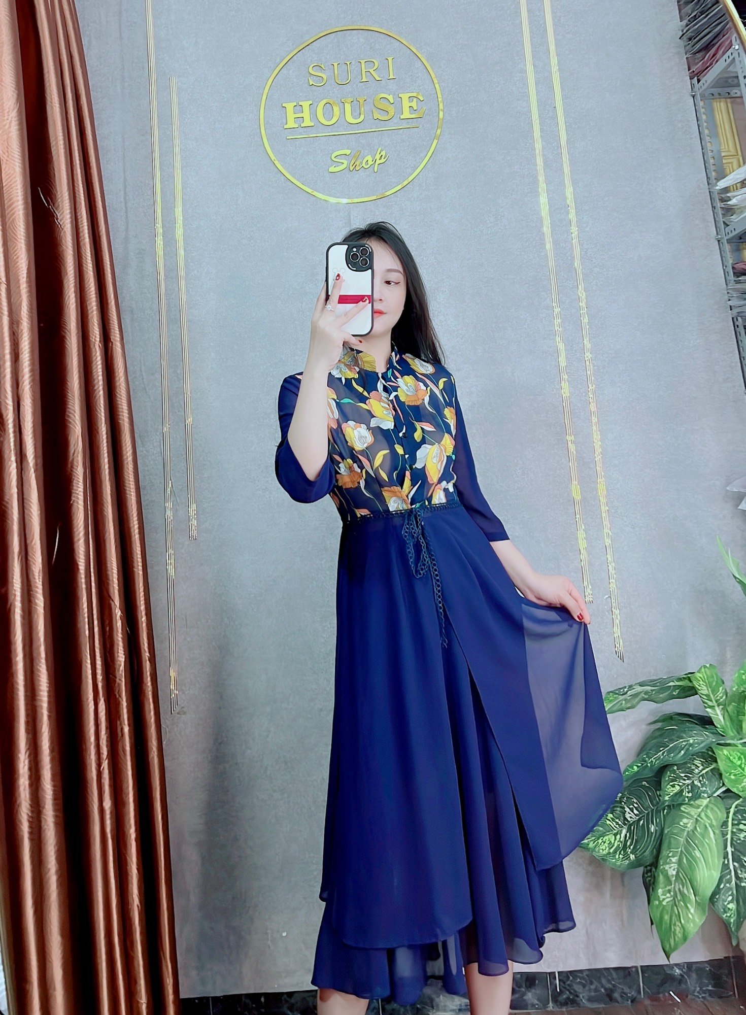 Áo dài tứ thân kèm chân váy 2 lớp