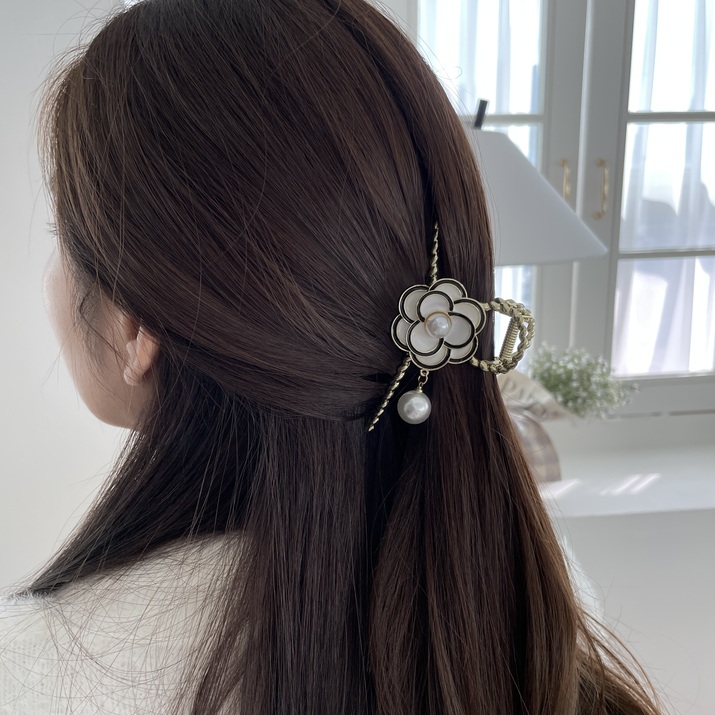 Kẹp tóc kim loại đính hoa Modleaf Chain Rose pin Hàn Quốc