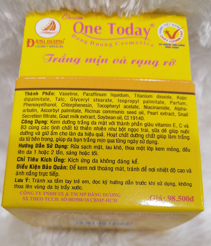Kem dưỡng trắng da mặt ốc sên One Today 8g