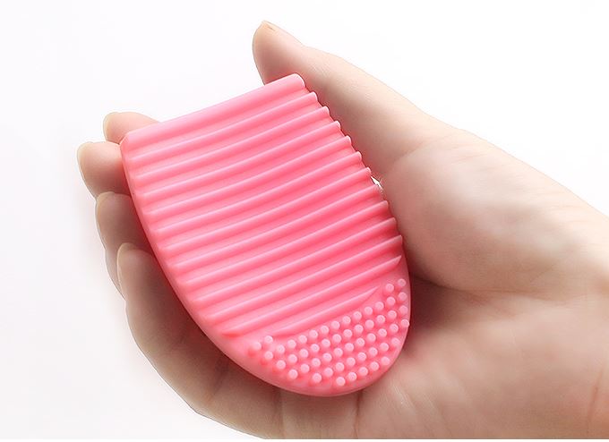 Dụng cụ vệ sinh cọ trang điểm silicone