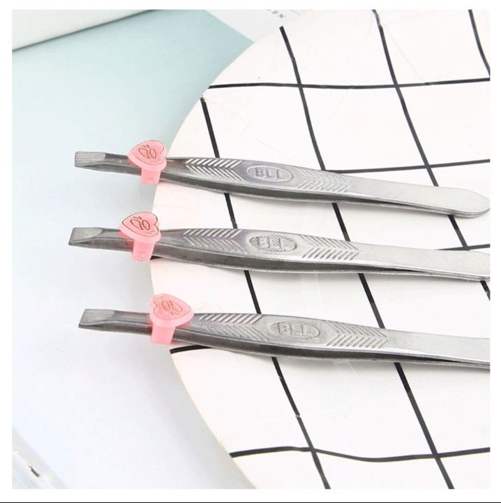 Bộ nhíp và cây nặn mụn YOUMIE