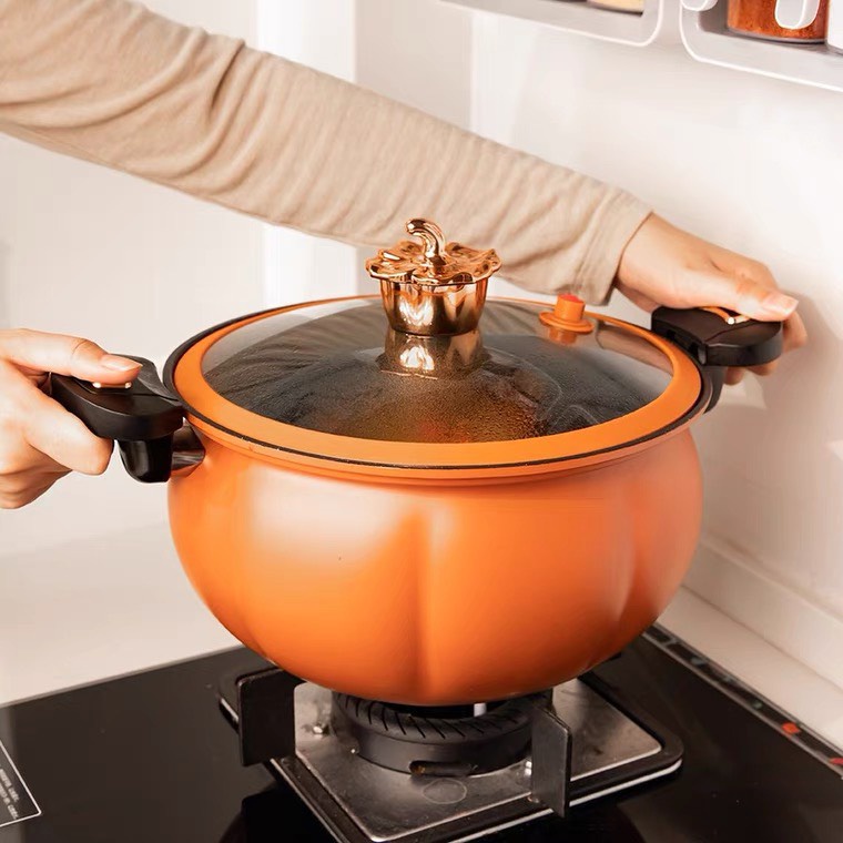 Nồi áp suất nấu bếp ga , NỒI ÁP SUẤT BÍ NGÔ 8 LÍT ĐA NĂNG CHỐNG DÍNH - NỒI ÁP SUẤT BÍ NGÔ 8 LÍT CÔNG NGHỆ NHẬT BẢN CHỐNG DÍNH TỐT CÓ THỂ HẦM NẤU CHIÊN XÀO TIỆN LỢI DÙNG ĐƯỢC TRÊN MỌI LOẠI BẾP.