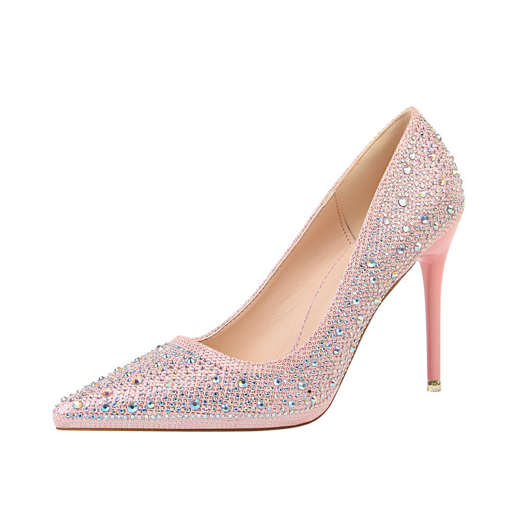 305-1 HIGH HEELS BIG TREE