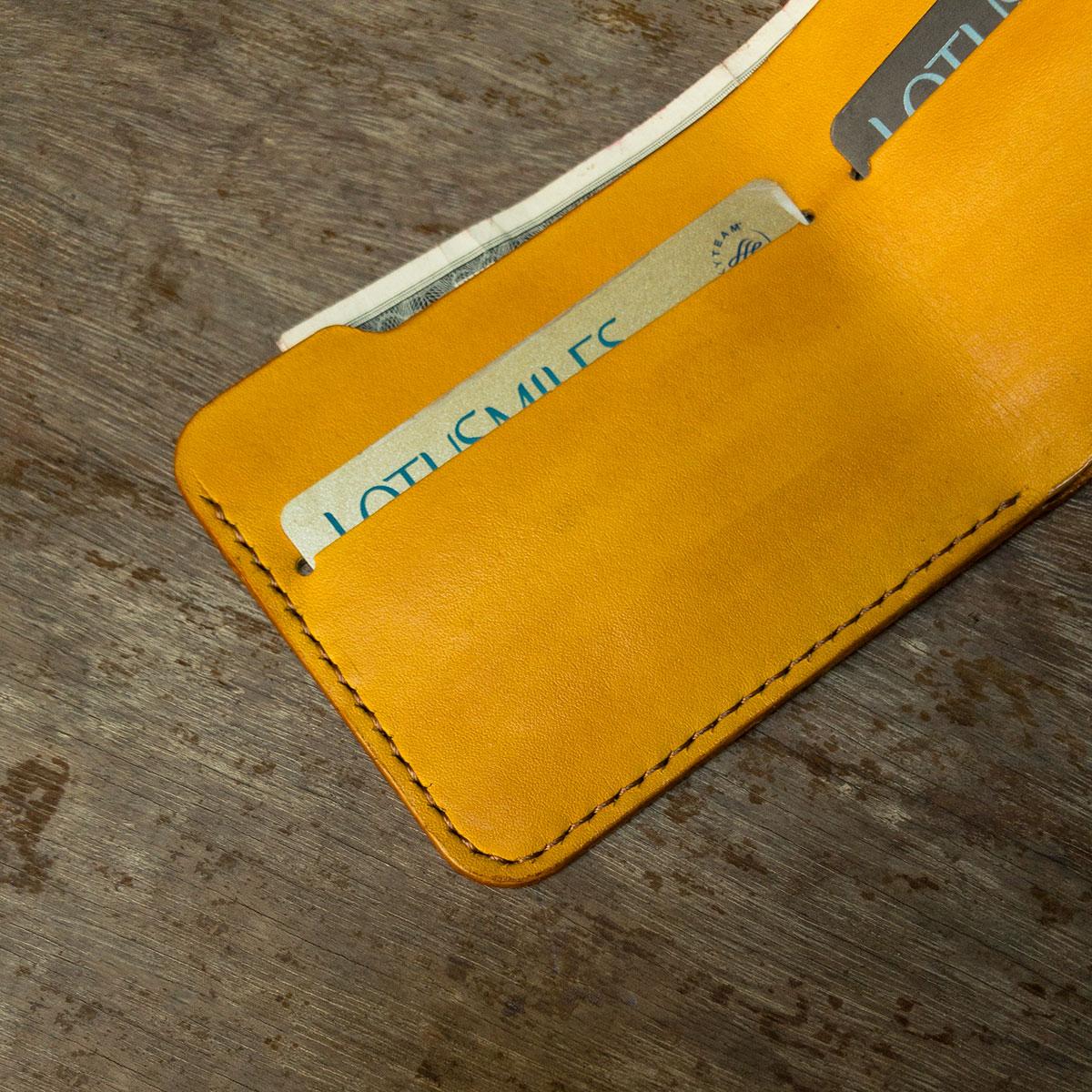 VÍ MINI DA - DA BÒ THẬT - VÍ THỦ CÔNG MÀU VÀNG DTLEATHER DB113