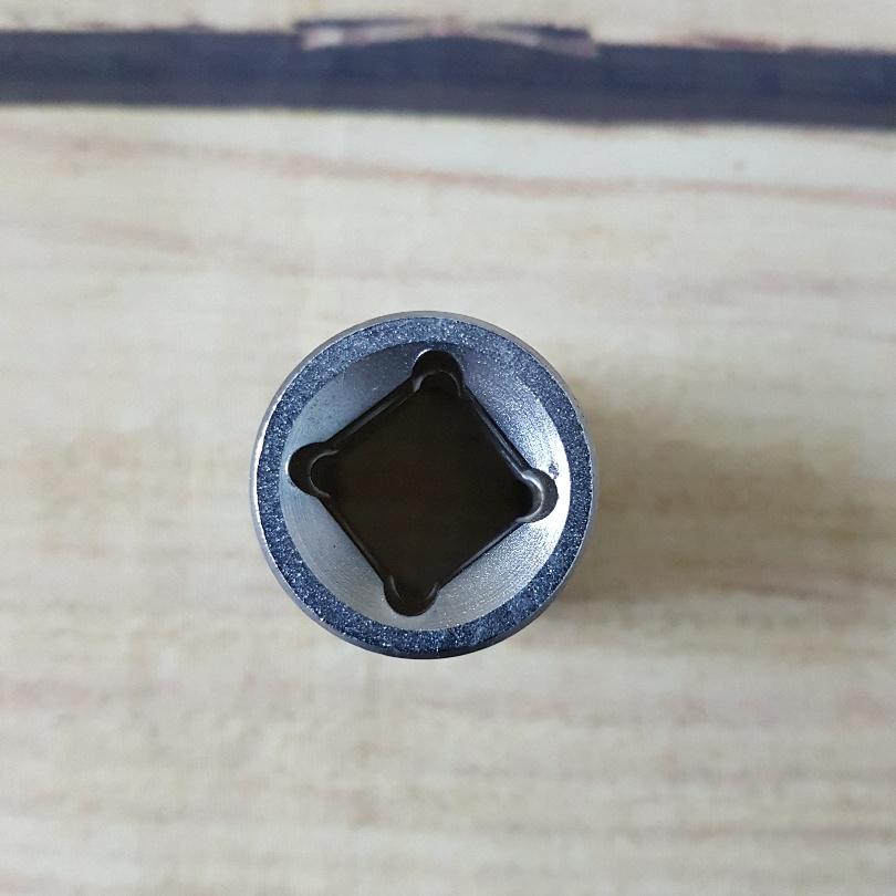 đầu tuýp vặn ốc 15MM chân 1/2