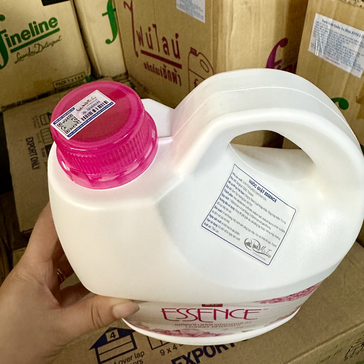 NƯỚC GIẶT ESSENCE NỘI ĐỊA THÁI LAN 3.000ML
