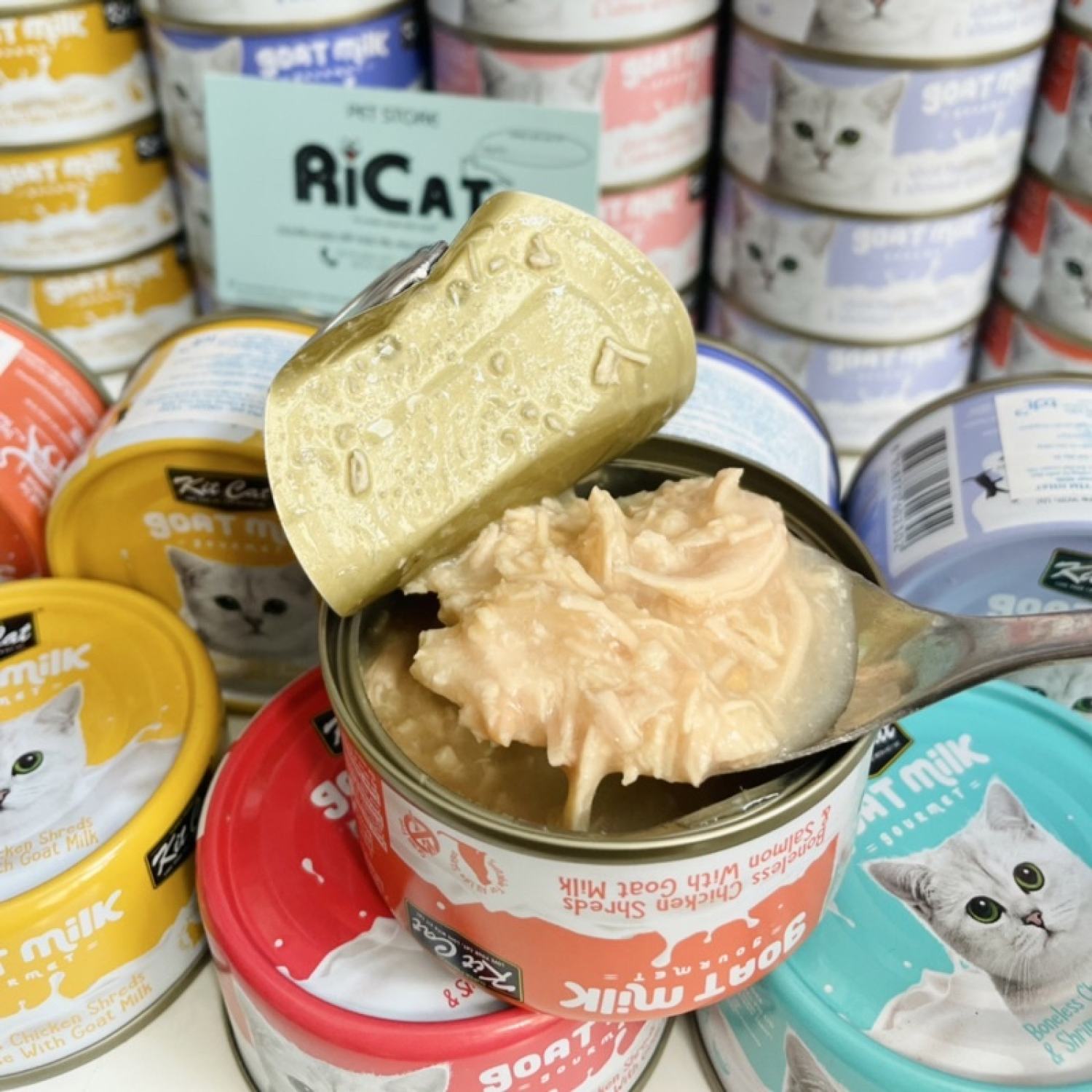 Pate KITCAT Goat Milk Sữa Dê cho Mèo mọi lứa tuổi Lon 70g