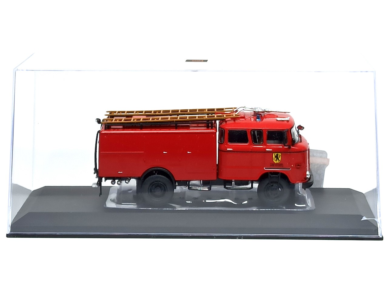 Mô hình xe IFA W50 Fire Department City 1:43 IXO