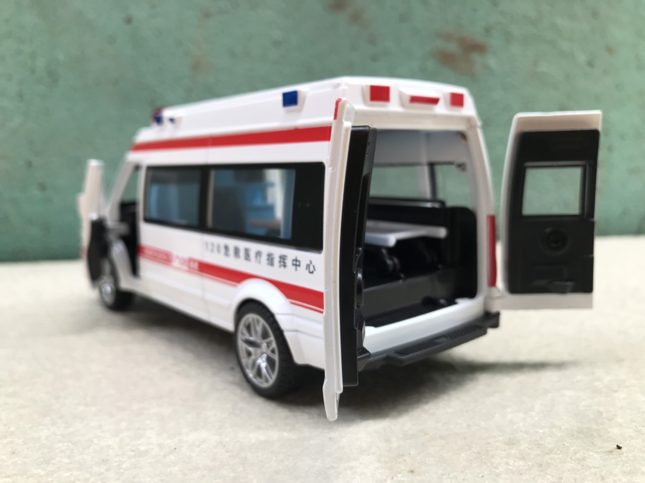[HCM]Mô hình xe Cứu thương Printer new 1:32