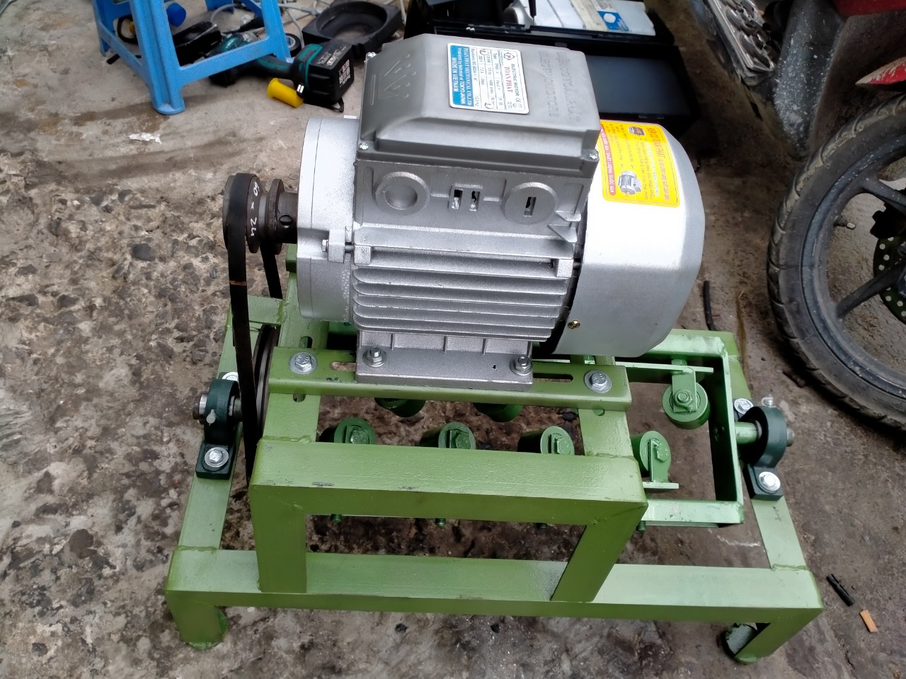 Máy duổi sắt V4 lắp motor 2Hp dây đồng