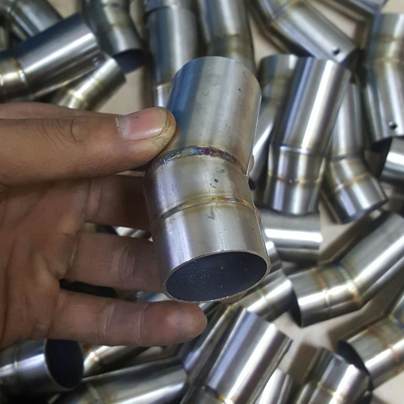 Đuôi cụp cho Winner X Inox 304