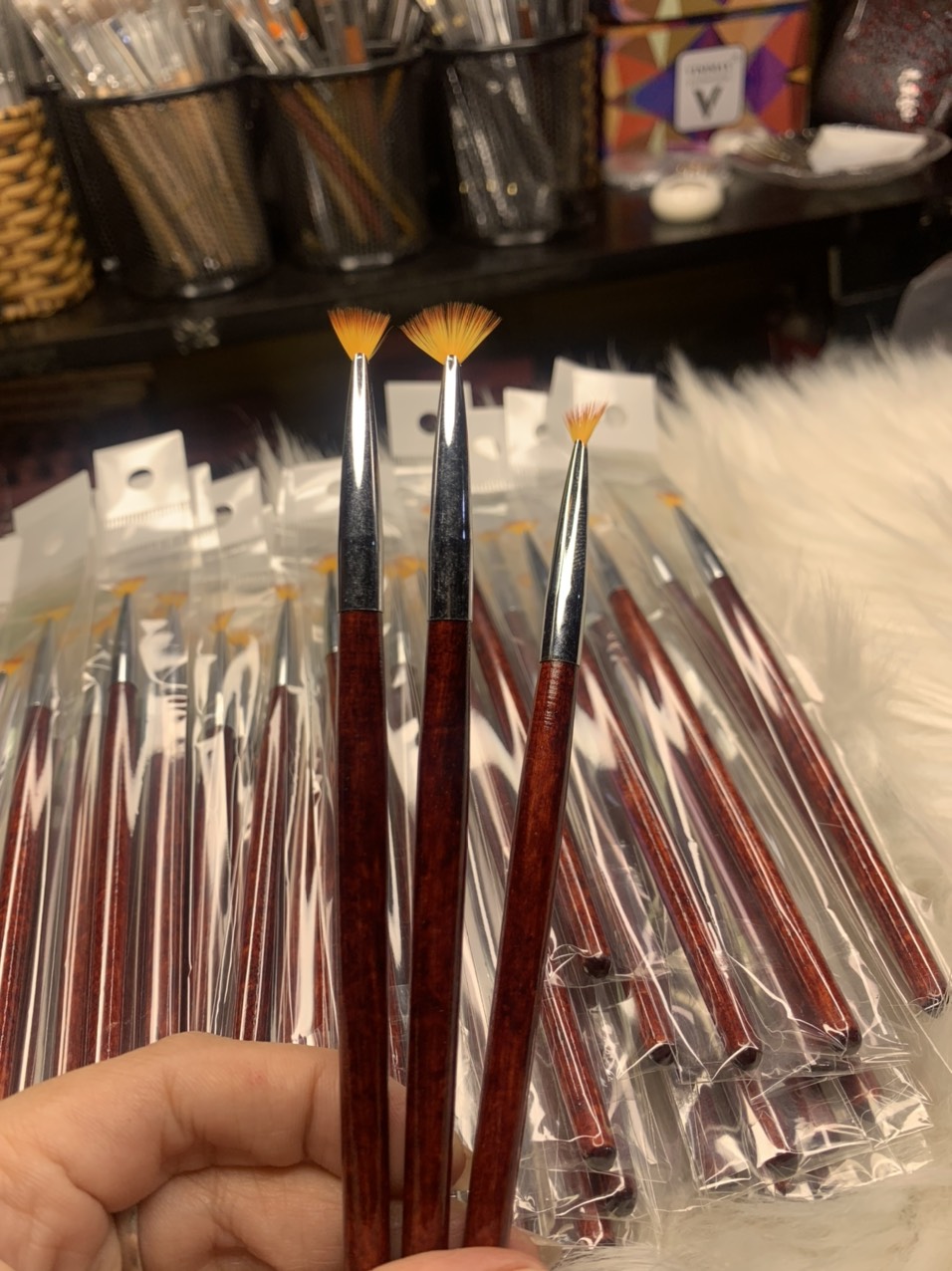 Cọ quạt vẽ móng nail - cọ rắc nhũ trang trí móng