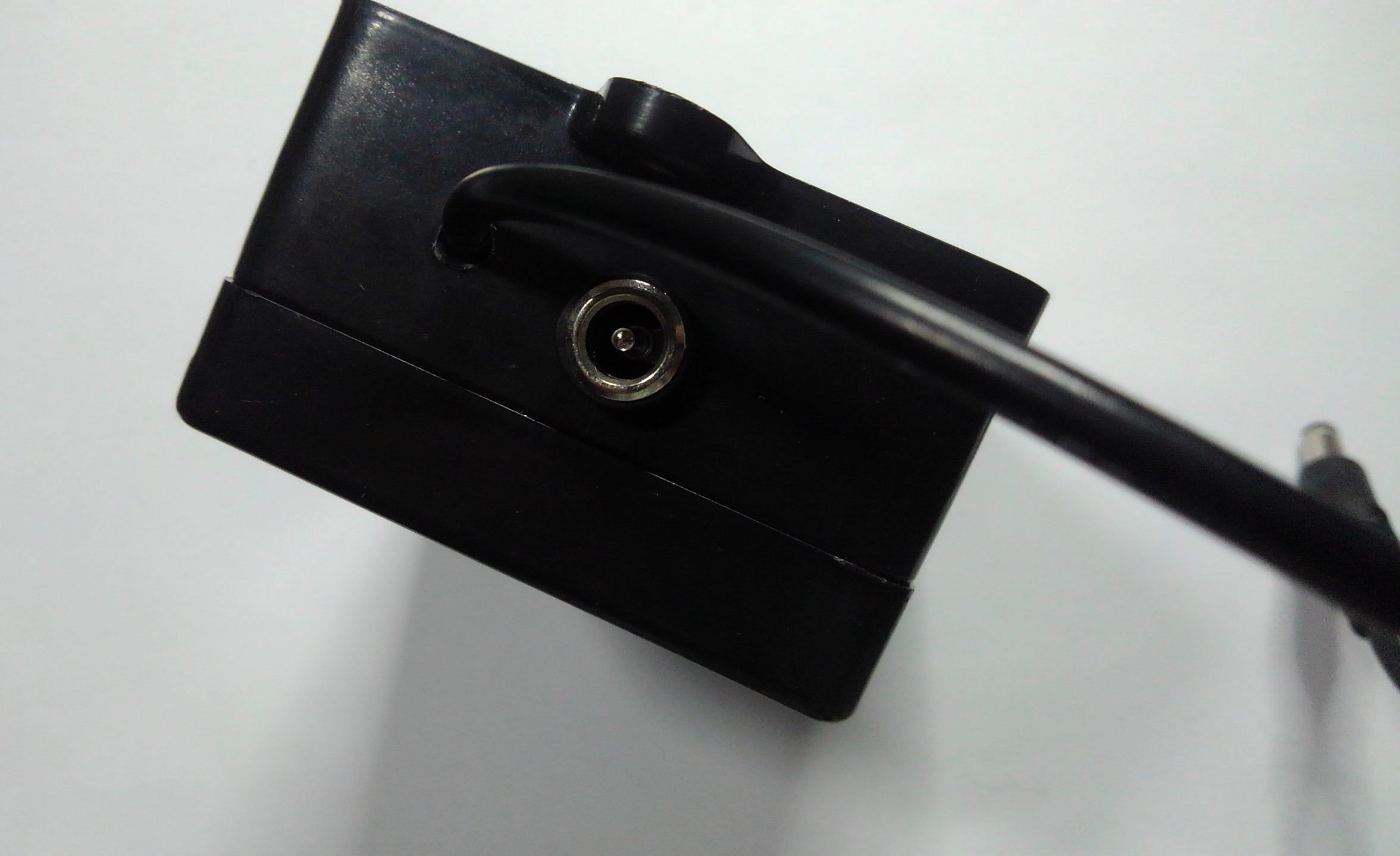 [DINHBAS] Nguồn dự phòng đa năng 12V