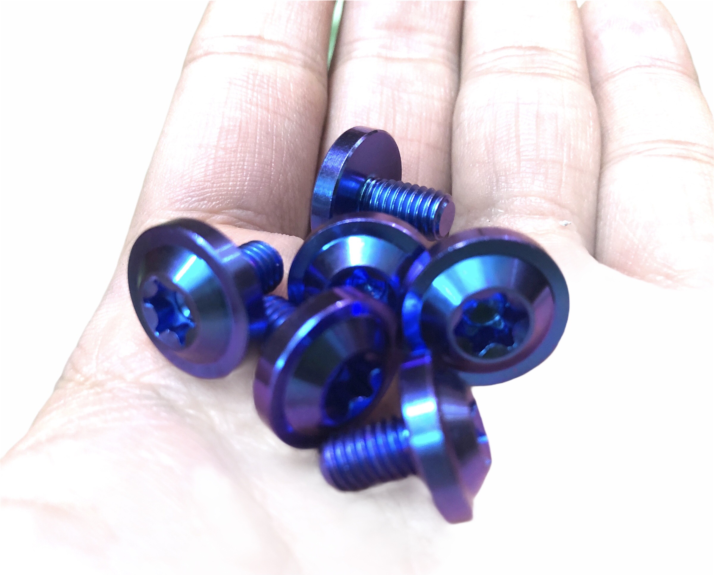 Ốc Titan Gr5 - Dù Dày - Gắn Nón Bảo Hiểm Sơn