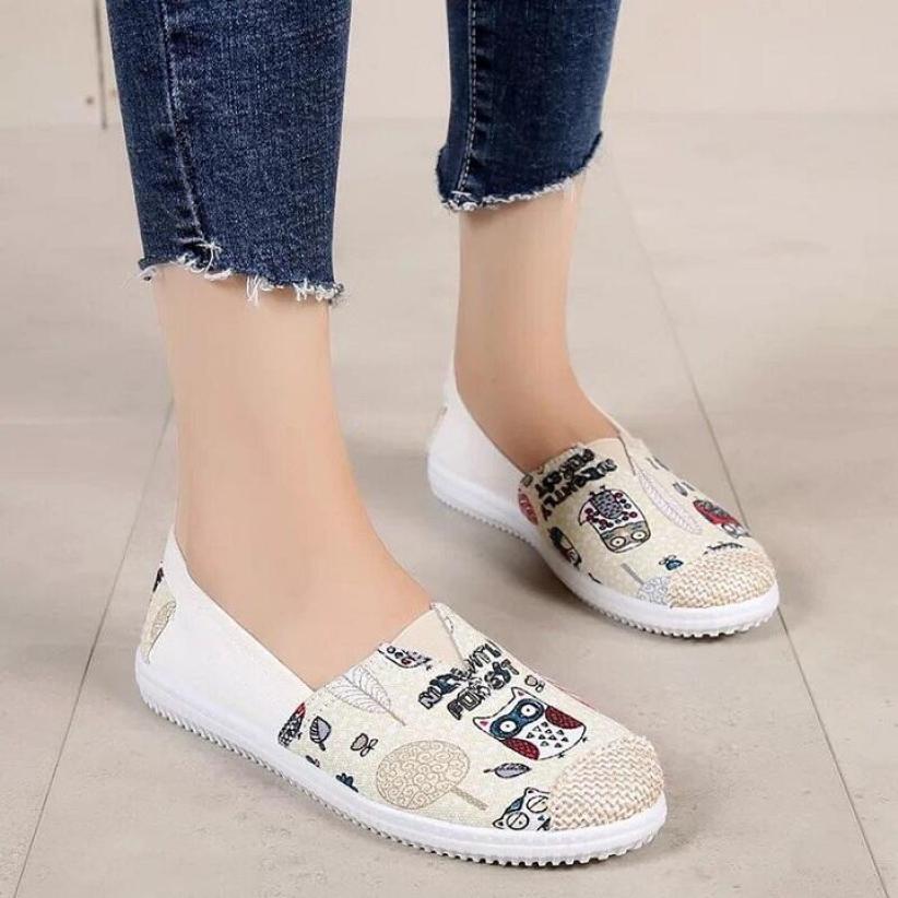 Giày lười Slip On đế mềm họa tiết chiếc lá (vàng nghệ) giá rẻ