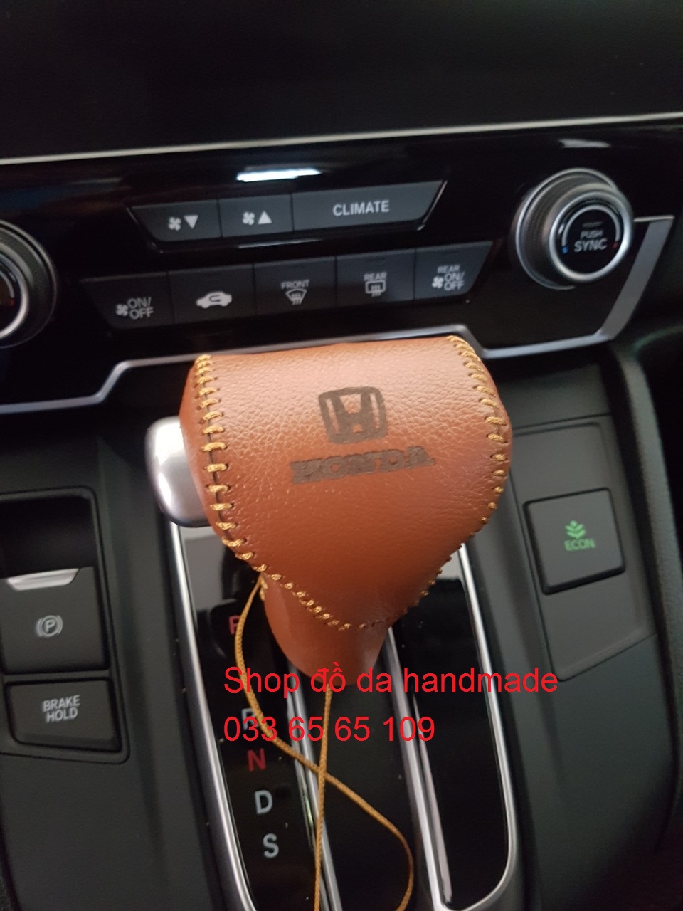 Bọc cần số xe Honda CRV bằng da thật