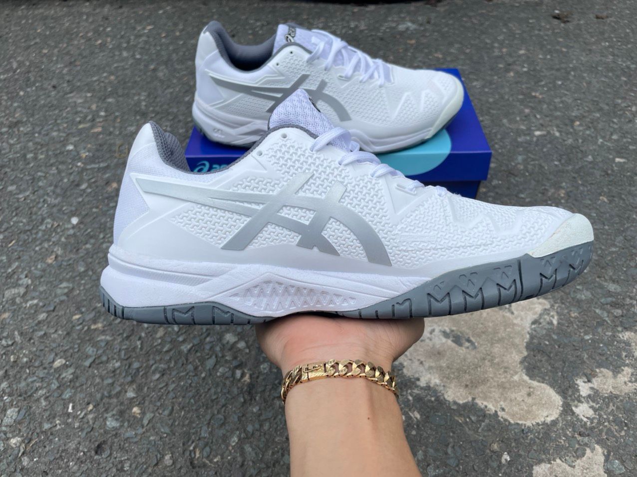 Giày thể thao ASICS chuyên tennis