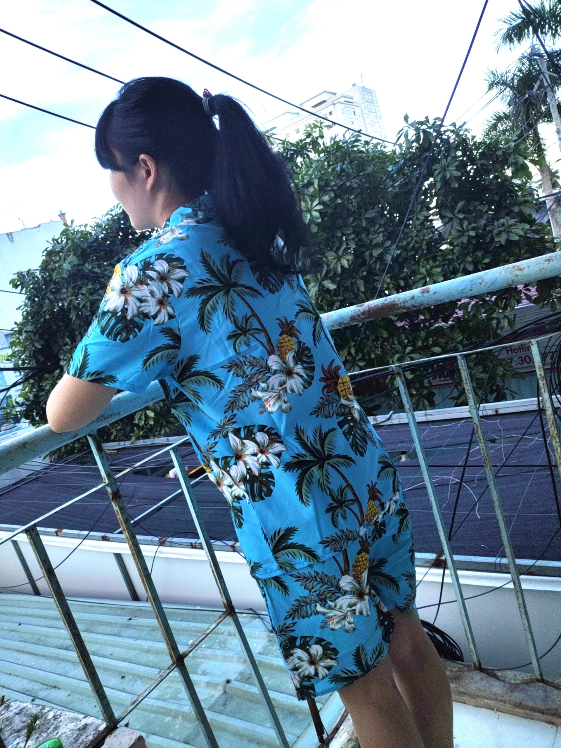 [FreeshipMAX] [HCM]***TỔNG KHO SỈ ĐỒ BỘ*** BỘ ĐI BIỂN HOA TRẮNG NỀN XANH ĐÚ SIZE 7 - 120 KÝ- ĐỒ NHÓM CHUP HÌNH KỶ YẾU ĐỒ GIA ĐÌNH