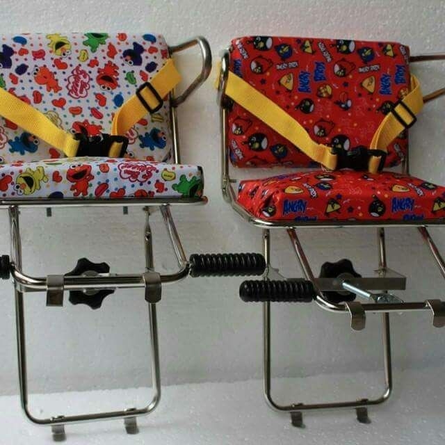 Ghế ngồi xe máy số cho bé có tựa đai