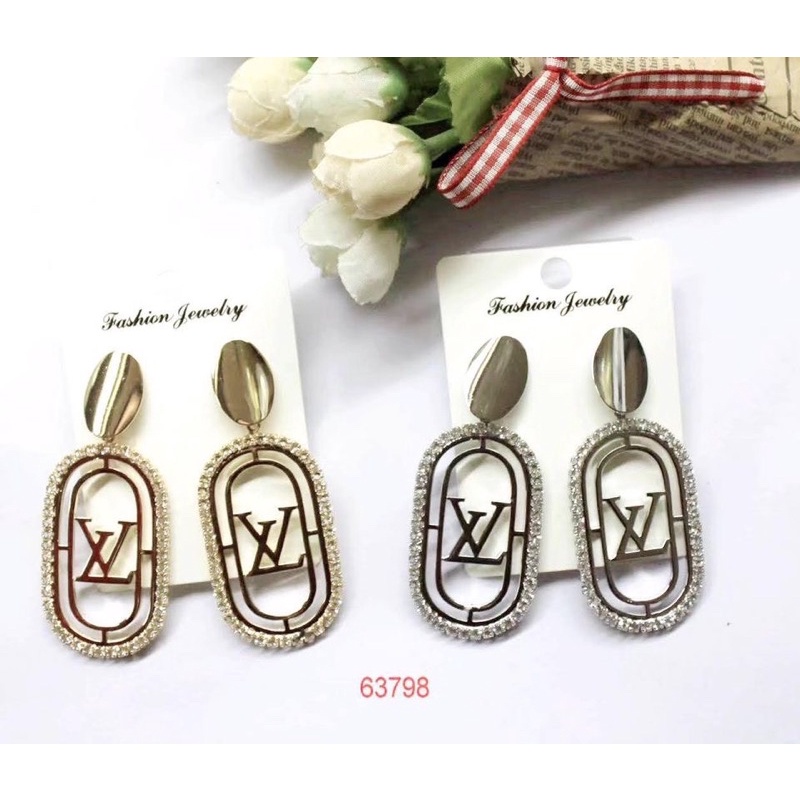 bông tai đính đá hình thoi sang chảnh