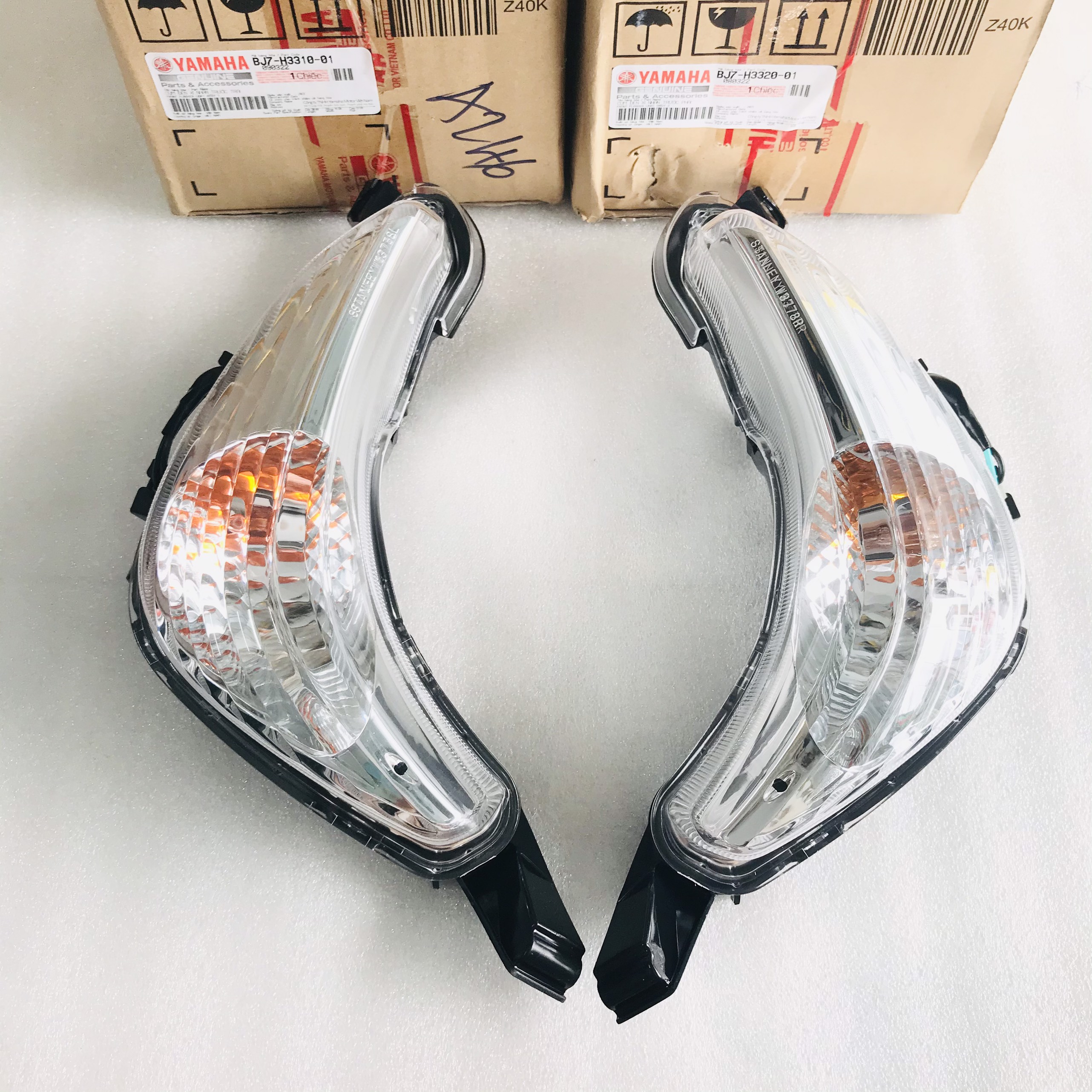 Đèn xi nhan trước janus zin yamaha - bj7-h3310-01/ bj7-h3320-01