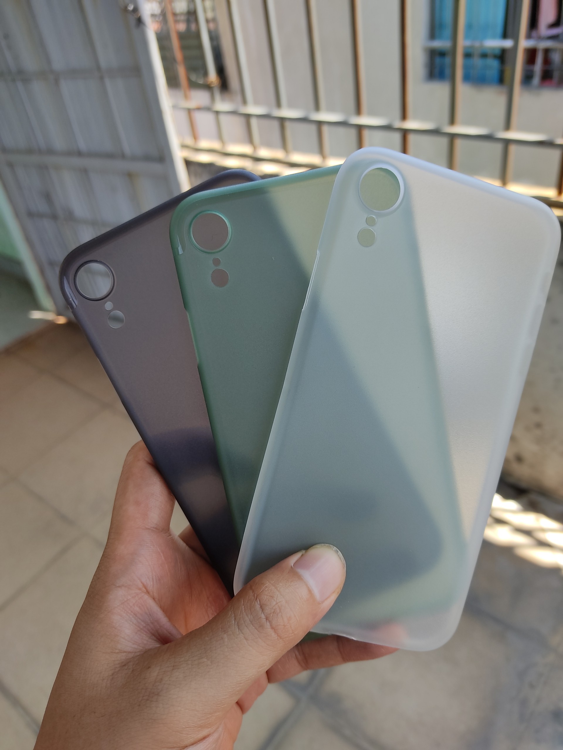 Ốp lưng siêu mỏng cho iPhone XR (ốp không bị ố vàng khi sử dụng)